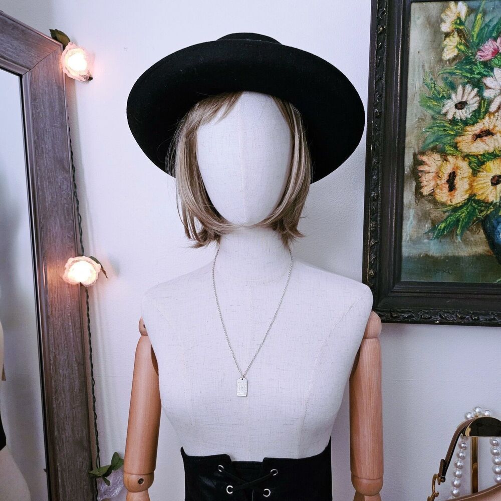 RARE Vintage Tiffany & Co. New York City NYC TCo Rectangle Tag Charm Necklace. - Picture 6 of 7